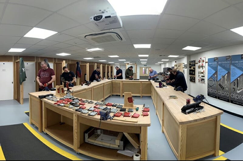 Advanced Curtain Lock Picking Course In Workshop
