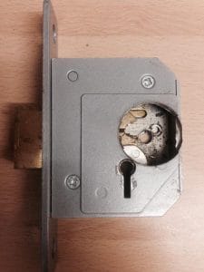 damaged deadlock image